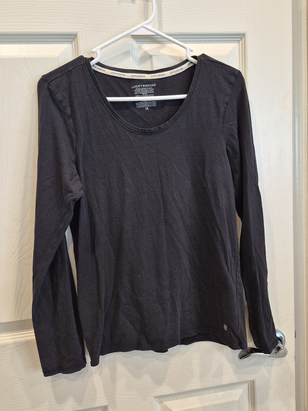 5/25 Lucky Brand Women's Long-Sleeve Crewneck Tee in Charcoal